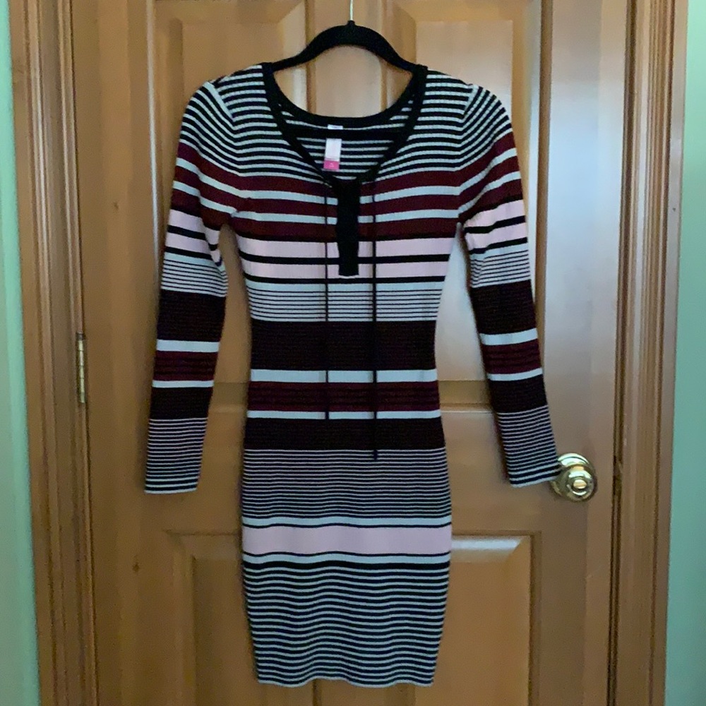 Junior dress, size 7-9, multicolor (burgundy and black)
